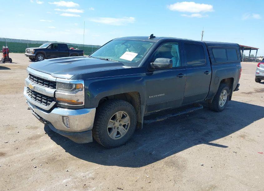 Photo 2 of 2017 Chevrolet Silverado 1500 1LT (VIN 3GCUKREC6HG239708)