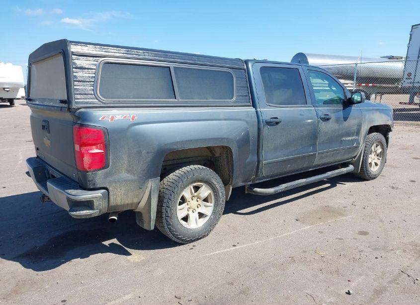 Photo 4 of 2017 Chevrolet Silverado 1500 1LT (VIN 3GCUKREC6HG239708)