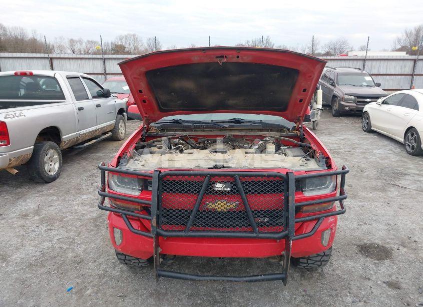 Photo 10 of 2017 Chevrolet Silverado 1500 2LT (VIN 3GCUKREC6HG250109)