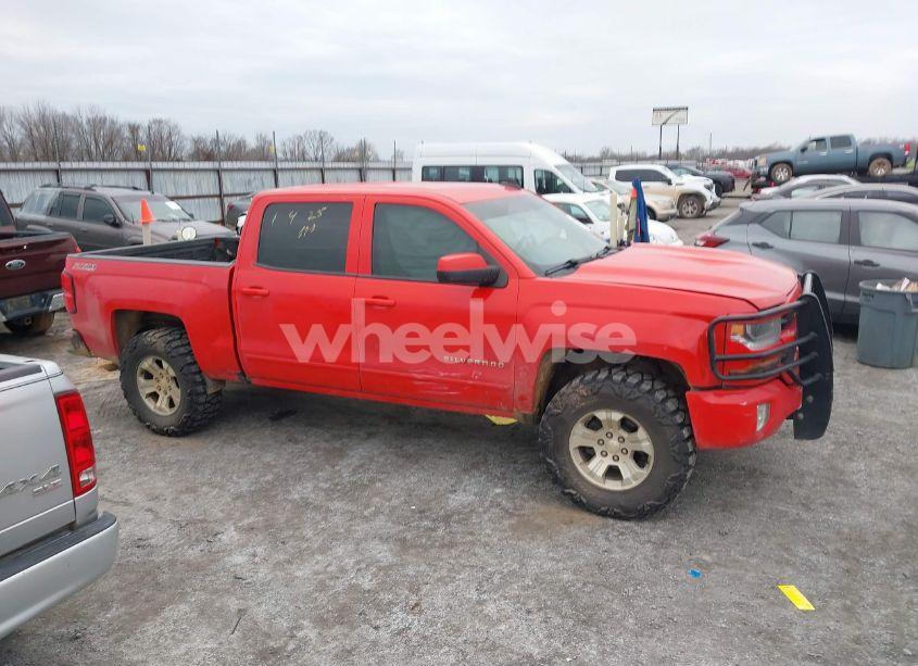 Photo 13 of 2017 Chevrolet Silverado 1500 2LT (VIN 3GCUKREC6HG250109)