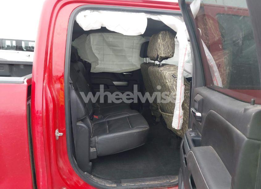 Photo 8 of 2017 Chevrolet Silverado 1500 2LT (VIN 3GCUKREC6HG250109)