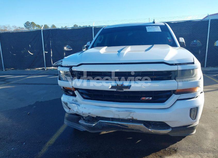 Photo 12 of 2017 Chevrolet Silverado 1500 2LT (VIN 3GCUKREC6HG406441)