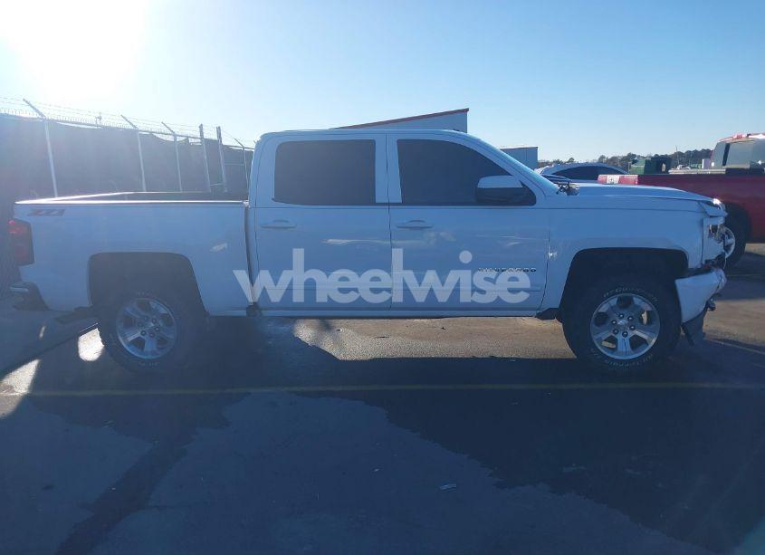 Photo 13 of 2017 Chevrolet Silverado 1500 2LT (VIN 3GCUKREC6HG406441)