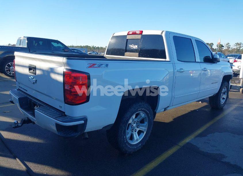Photo 4 of 2017 Chevrolet Silverado 1500 2LT (VIN 3GCUKREC6HG406441)