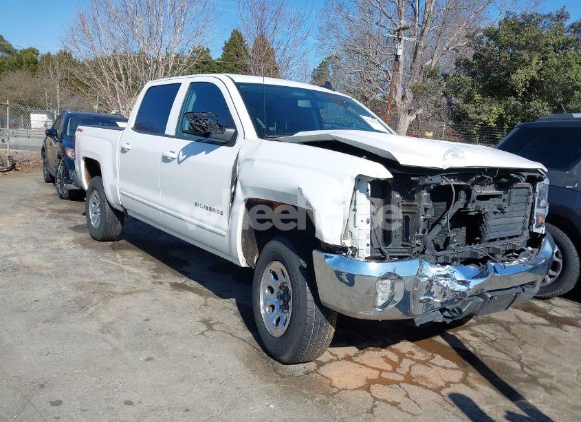 2017 Chevrolet Silverado 1500 1LT (VIN 3GCUKREC6HG464324) main photo