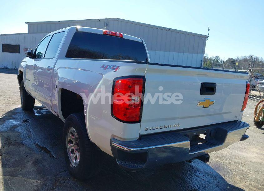 Photo 3 of 2017 Chevrolet Silverado 1500 1LT (VIN 3GCUKREC6HG464324)