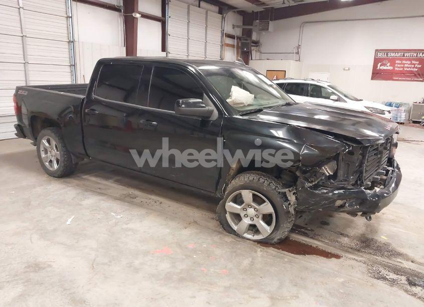 2017 Chevrolet Silverado 1500 2LT (VIN 3GCUKREC6HG501307) main photo