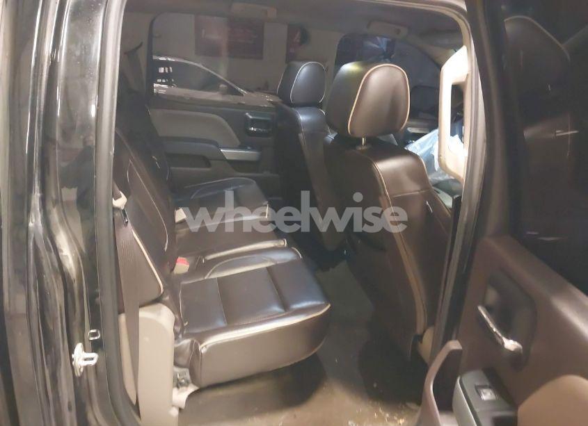 Photo 8 of 2017 Chevrolet Silverado 1500 2LT (VIN 3GCUKREC6HG501307)