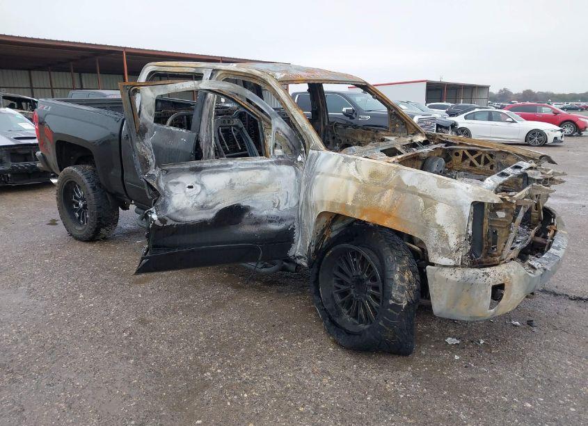 2018 Chevrolet Silverado 1500 2LT (VIN 3GCUKREC6JG174851) main photo