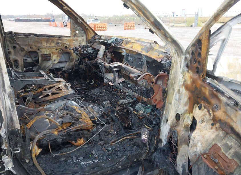 Photo 5 of 2018 Chevrolet Silverado 1500 2LT (VIN 3GCUKREC6JG174851)