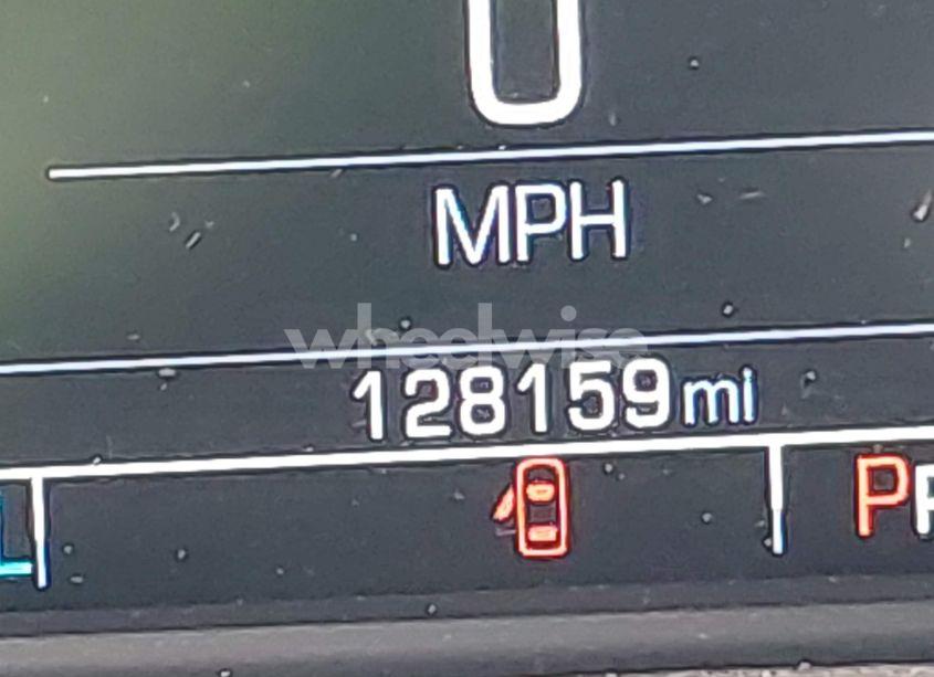 Photo 15 of 2018 Chevrolet Silverado 1500 1LT (VIN 3GCUKREC6JG188779)