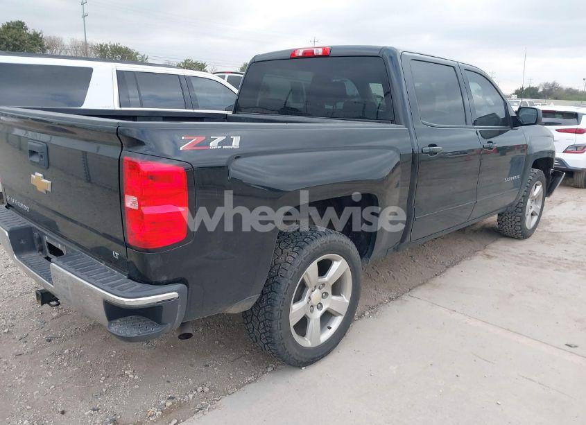 Photo 4 of 2018 Chevrolet Silverado 1500 1LT (VIN 3GCUKREC6JG188779)