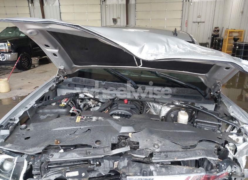 Photo 10 of 2018 Chevrolet Silverado 1500 1LT (VIN 3GCUKREC6JG316129)