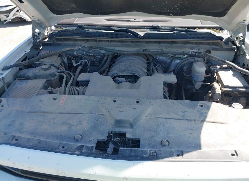 Photo 10 of 2018 Chevrolet Silverado 1500 2LT (VIN 3GCUKREC6JG380073)