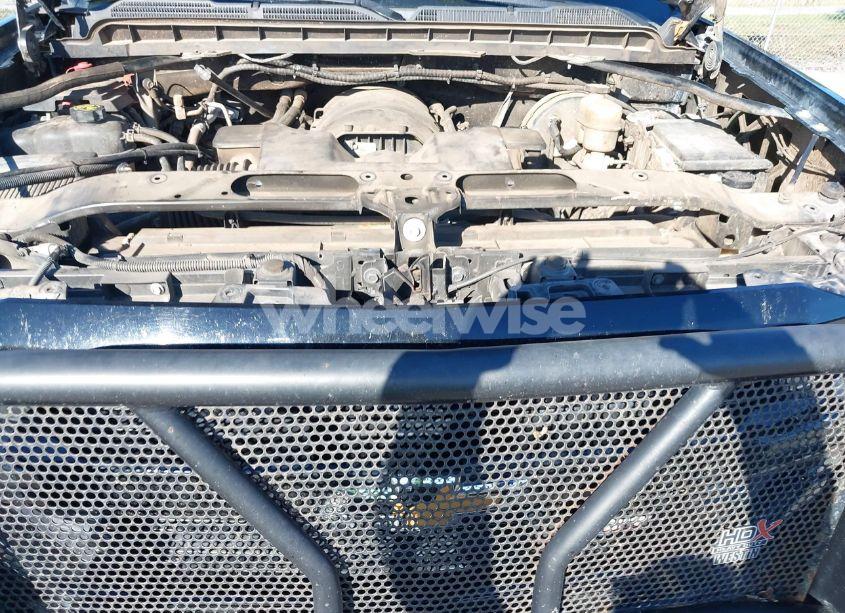 Photo 10 of 2018 Chevrolet Silverado 1500 2LT (VIN 3GCUKREC6JG466743)