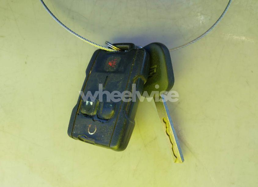 Photo 11 of 2018 Chevrolet Silverado 1500 2LT (VIN 3GCUKREC6JG466743)