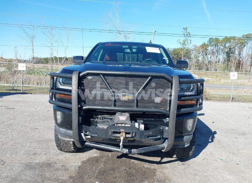 Photo 12 of 2018 Chevrolet Silverado 1500 2LT (VIN 3GCUKREC6JG466743)