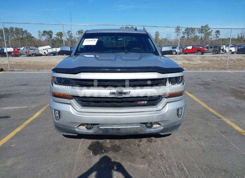 Photo 12 of 2018 Chevrolet Silverado 1500 2LT (VIN 3GCUKREC6JG508117)