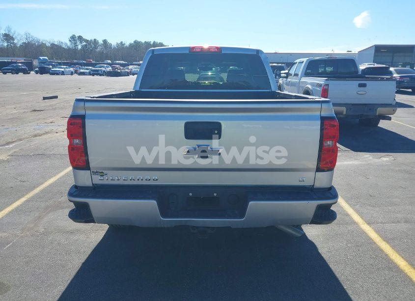 Photo 16 of 2018 Chevrolet Silverado 1500 2LT (VIN 3GCUKREC6JG508117)