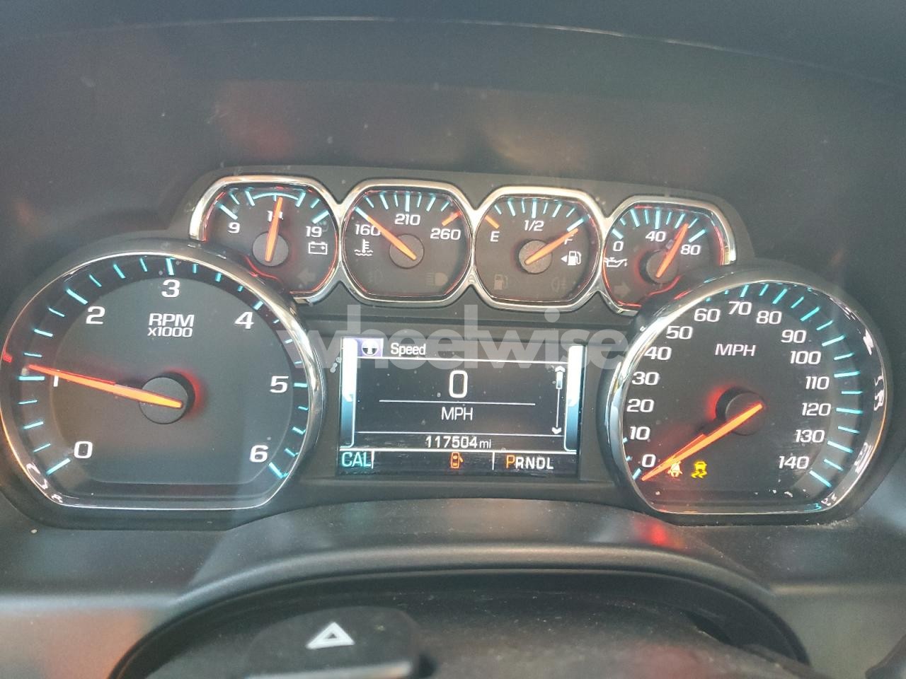 Photo 9 of 2018 CHEVROLET SILVERADO K1500 LT (VIN 3GCUKREC6JG517223)