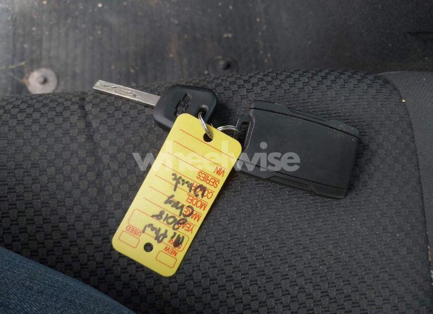 Photo 11 of 2018 Chevrolet Silverado 1500 2LT (VIN 3GCUKREC6JG533325)