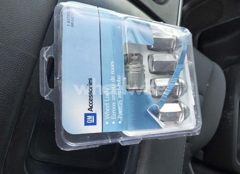 Photo 12 of 2018 Chevrolet Silverado 1500 2LT (VIN 3GCUKREC6JG533325)