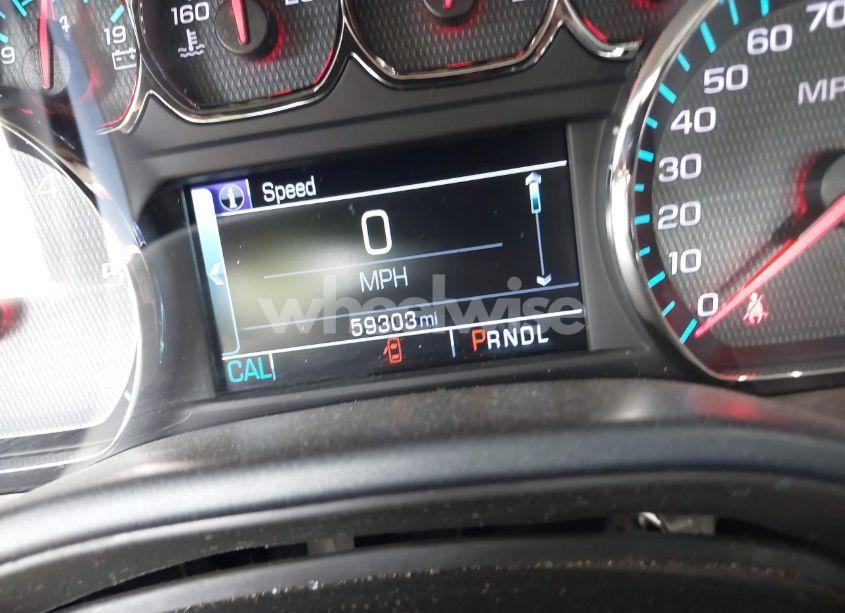 Photo 16 of 2018 Chevrolet Silverado 1500 2LT (VIN 3GCUKREC6JG533325)