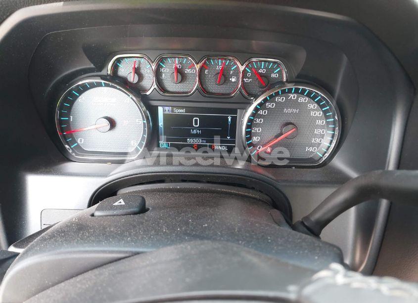 Photo 7 of 2018 Chevrolet Silverado 1500 2LT (VIN 3GCUKREC6JG533325)