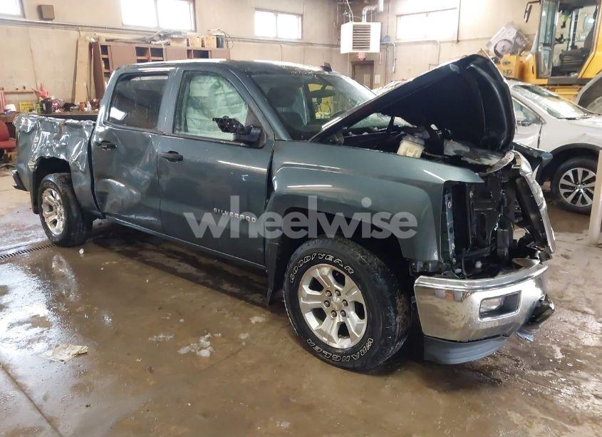 2014 Chevrolet Silverado 1500 2LT (VIN 3GCUKREC7EG231029) main photo