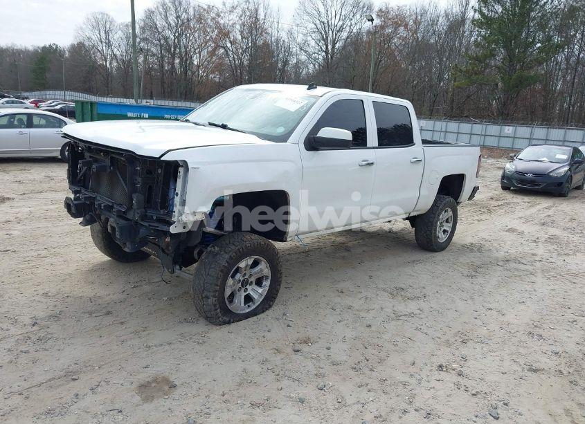 Photo 2 of 2014 Chevrolet Silverado 1500 2LT (VIN 3GCUKREC7EG502056)