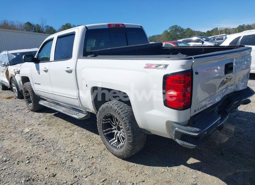 Photo 3 of 2015 Chevrolet Silverado 1500 2LT (VIN 3GCUKREC7FG179404)