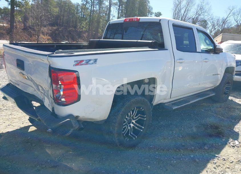 Photo 4 of 2015 Chevrolet Silverado 1500 2LT (VIN 3GCUKREC7FG179404)