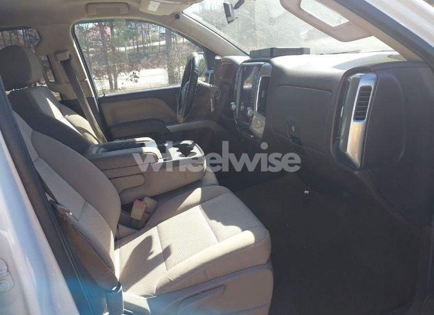 Photo 5 of 2015 Chevrolet Silverado 1500 2LT (VIN 3GCUKREC7FG179404)