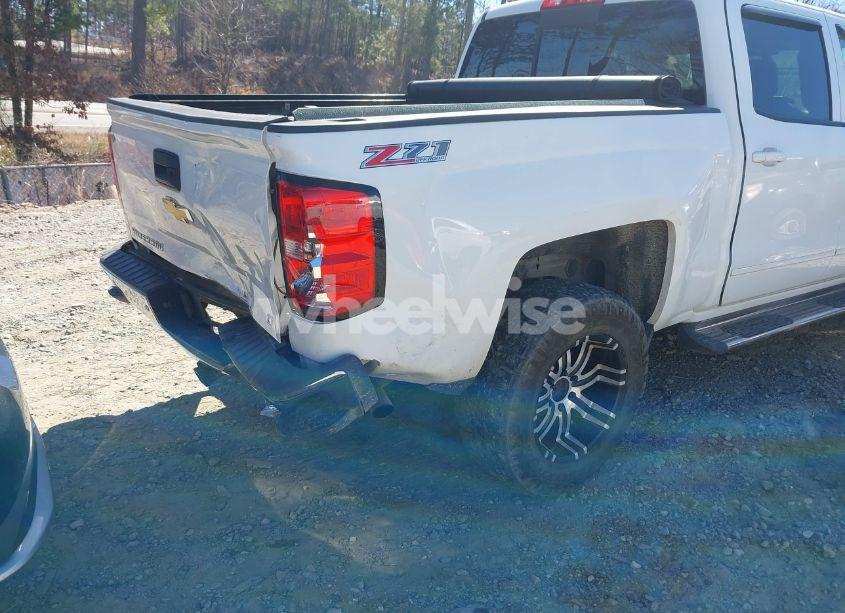 Photo 6 of 2015 Chevrolet Silverado 1500 2LT (VIN 3GCUKREC7FG179404)