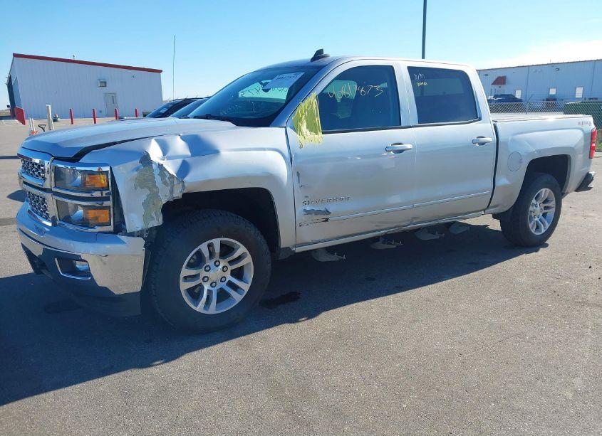 Photo 2 of 2015 Chevrolet Silverado 1500 1LT (VIN 3GCUKREC7FG192038)