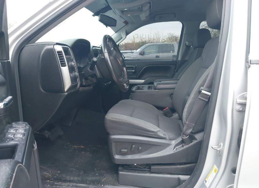 Photo 5 of 2015 Chevrolet Silverado 1500 1LT (VIN 3GCUKREC7FG315918)