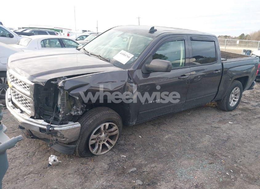 Photo 2 of 2015 Chevrolet Silverado 1500 1LT (VIN 3GCUKREC7FG334551)
