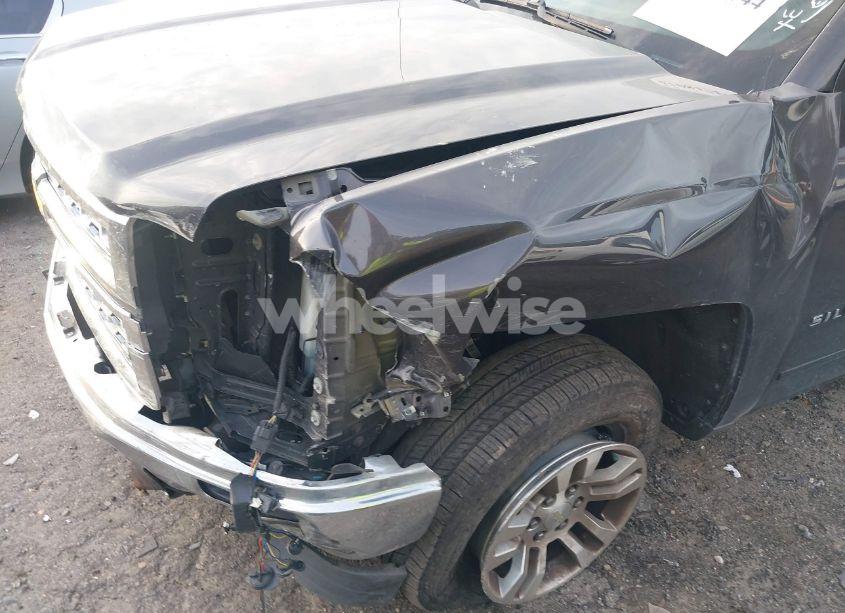 Photo 6 of 2015 Chevrolet Silverado 1500 1LT (VIN 3GCUKREC7FG334551)