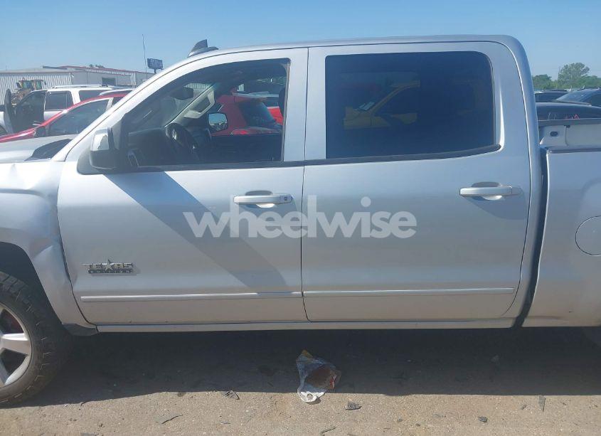 Photo 14 of 2015 Chevrolet Silverado 1500 1LT (VIN 3GCUKREC7FG343346)