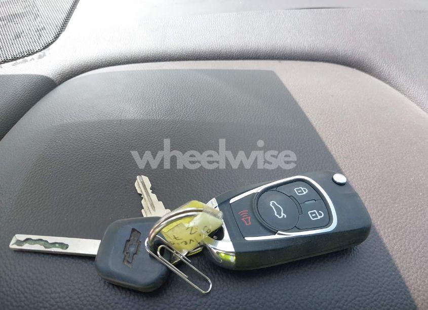 Photo 11 of 2015 Chevrolet Silverado 1500 2LT (VIN 3GCUKREC7FG402900)