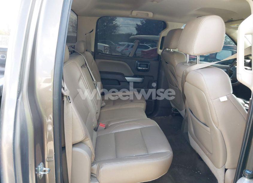 Photo 8 of 2015 Chevrolet Silverado 1500 2LT (VIN 3GCUKREC7FG402900)