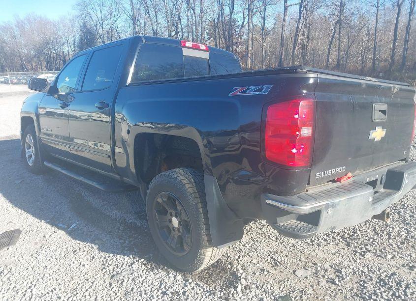 Photo 3 of 2015 Chevrolet Silverado 1500 2LT (VIN 3GCUKREC7FG451188)