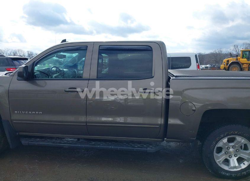 Photo 14 of 2015 Chevrolet Silverado 1500 2LT (VIN 3GCUKREC7FG510577)