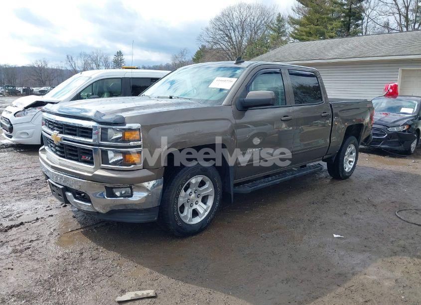 Photo 2 of 2015 Chevrolet Silverado 1500 2LT (VIN 3GCUKREC7FG510577)