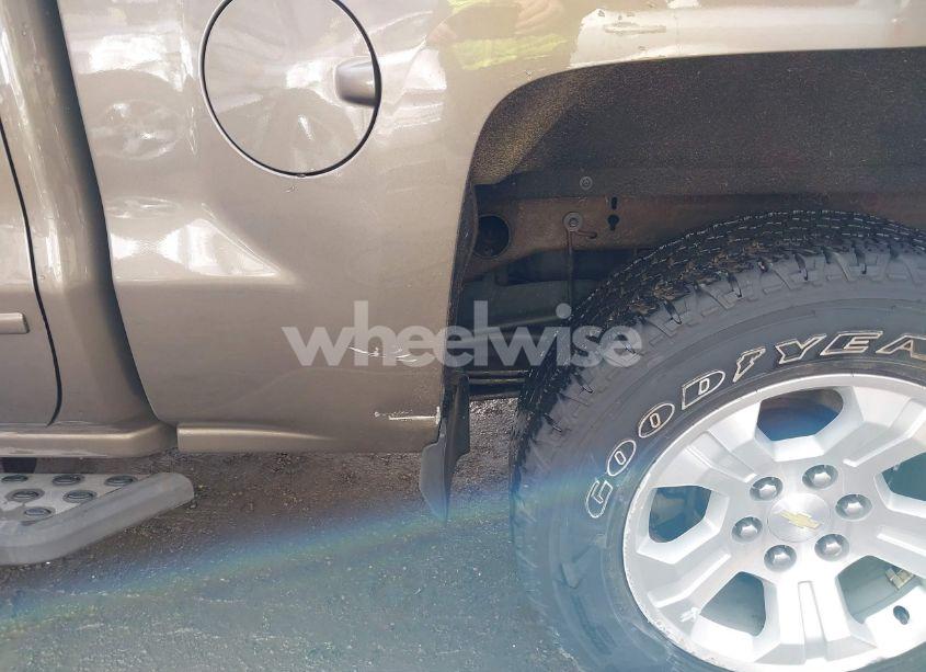 Photo 20 of 2015 Chevrolet Silverado 1500 2LT (VIN 3GCUKREC7FG510577)