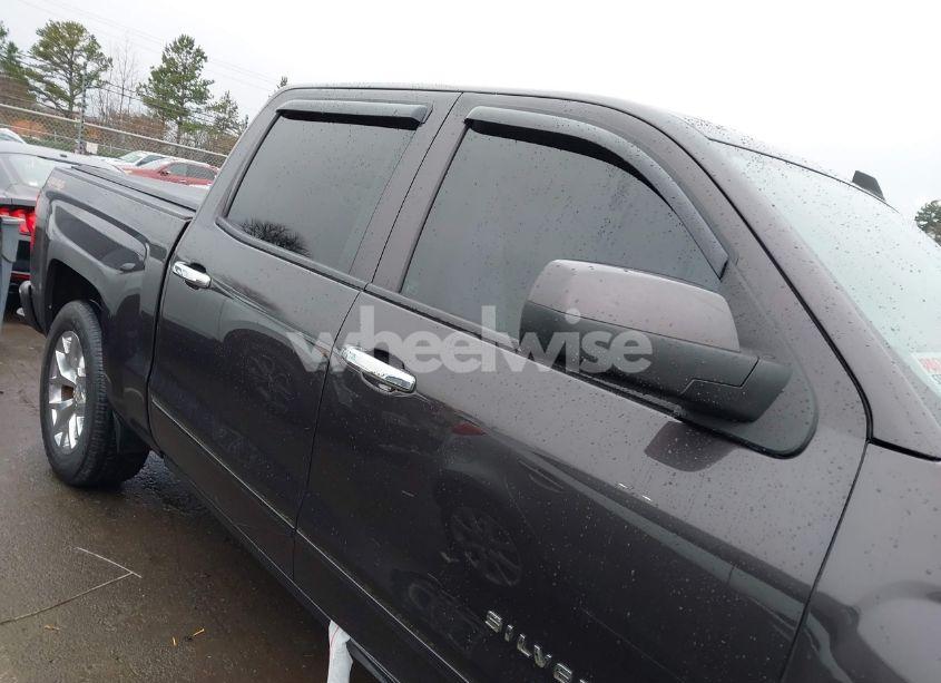 Photo 13 of 2015 Chevrolet Silverado 1500 1LT (VIN 3GCUKREC7FG516623)