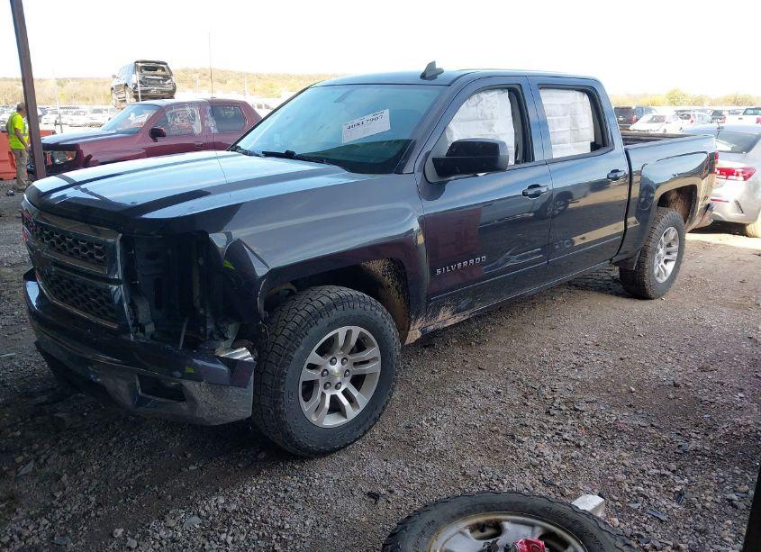 Photo 2 of 2015 Chevrolet Silverado 1500 1LT (VIN 3GCUKREC7FG529856)