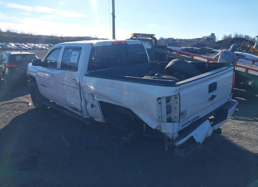 Photo 3 of 2016 Chevrolet Silverado 1500 2LT (VIN 3GCUKREC7GG114800)