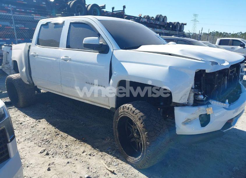 2016 Chevrolet Silverado 1500 2LT (VIN 3GCUKREC7GG237495) main photo