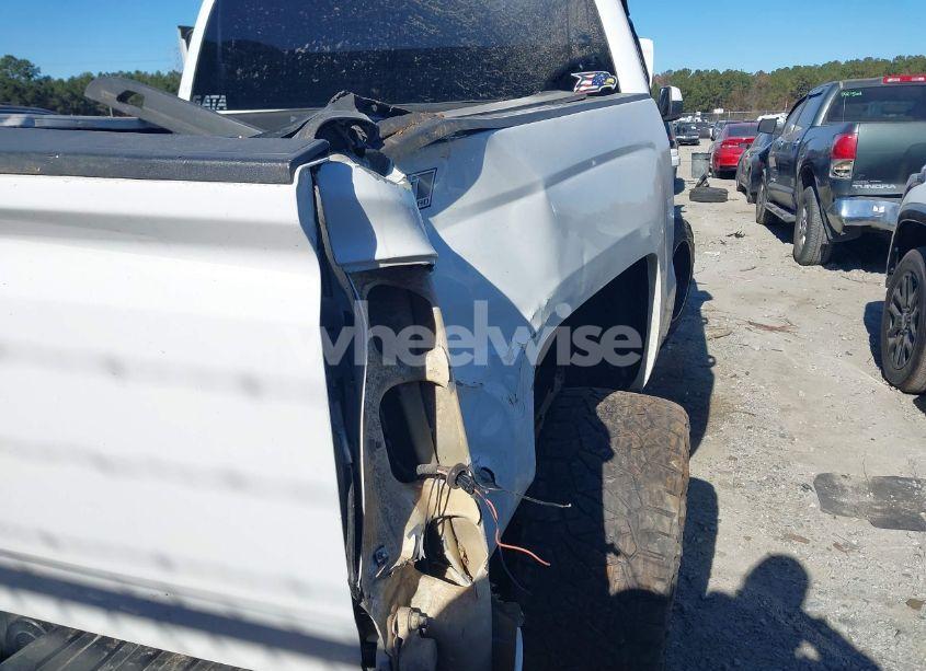 Photo 6 of 2016 Chevrolet Silverado 1500 2LT (VIN 3GCUKREC7GG237495)